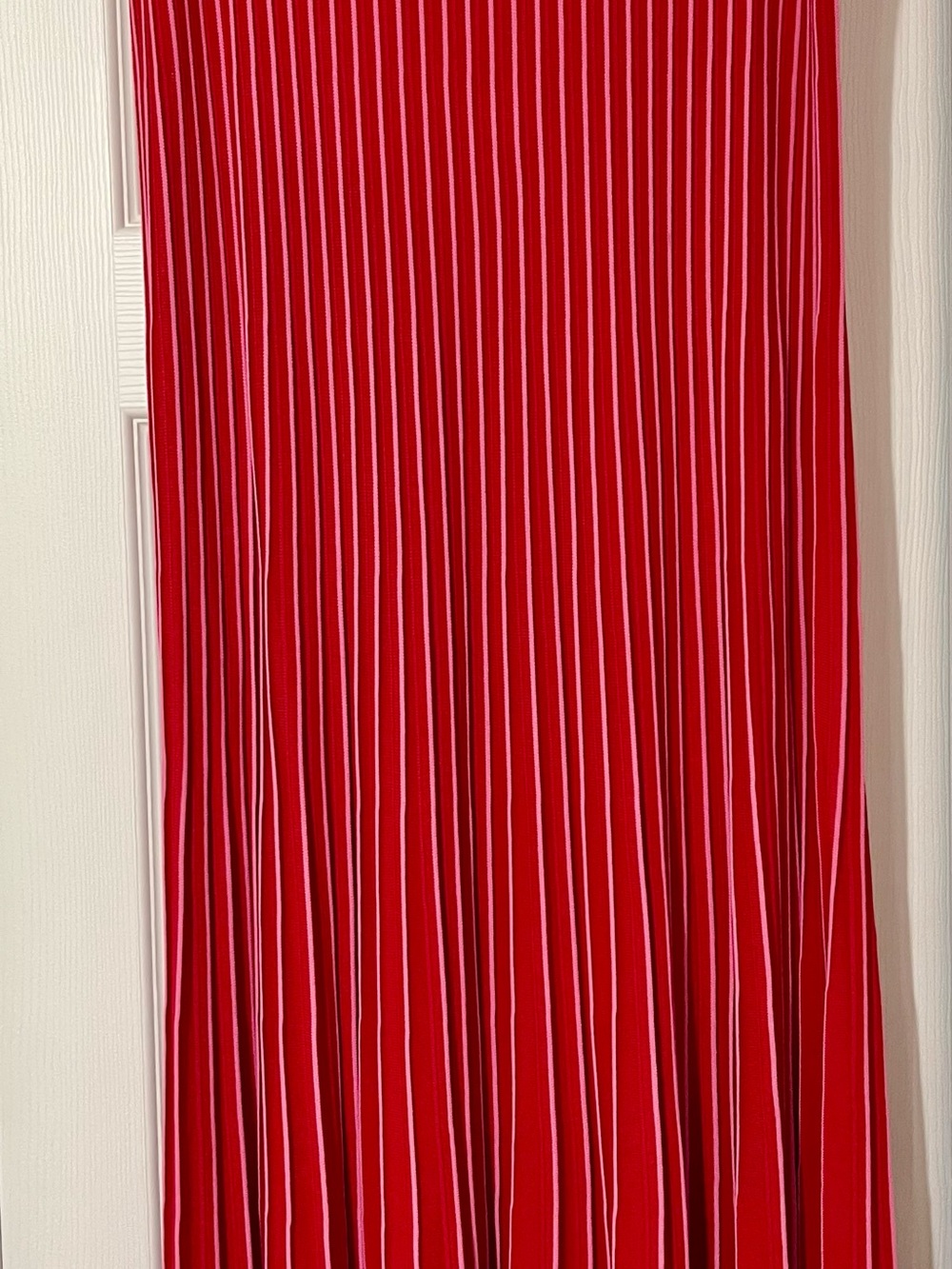 Gianni Bini Red and Pink pinstriped Pleated Women' Maci Skirt. size XL